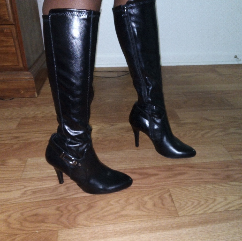 Boots - Picture 8 of 8